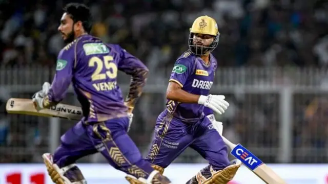 वेंकटेश अय्यर आणि कॅप्टन श्रेयस अय्यर यांनी चौथ्या विकेटसाठी 97 धावांची भागीदारी केली. 