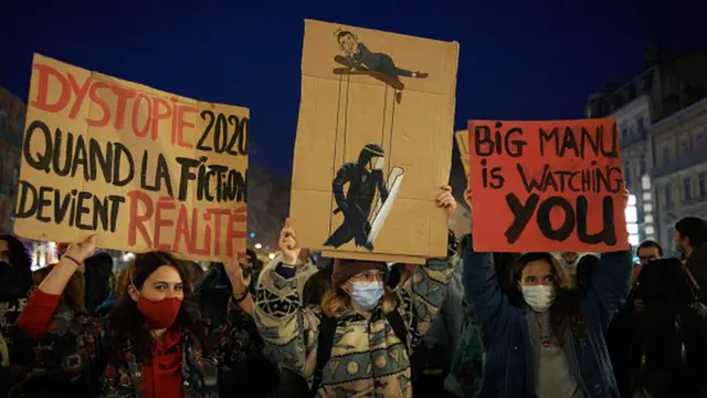 Участники протестов усматривают в новом законе ущемление своих гражданских прав