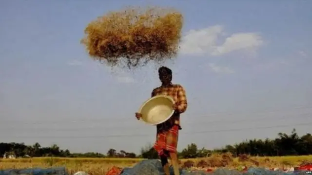 સરકારે પ્રયાસ કર્યો હતો કે અયોગ્ય લાભાર્થી જાતે આ પૈસા પરત કરે.