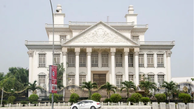 Akwai dumbin masu kudi a Najeriya amma duk da haka akwai wadanda ke fama da talauci