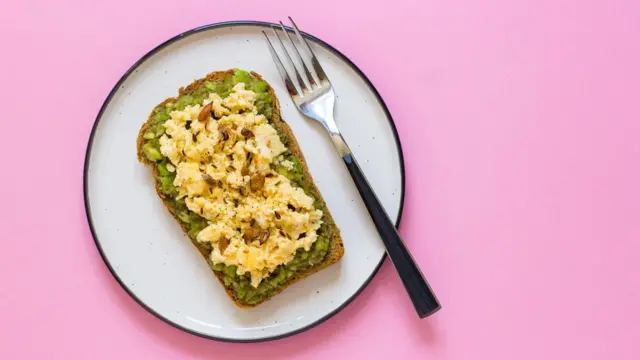 Avokado tost s jajetom