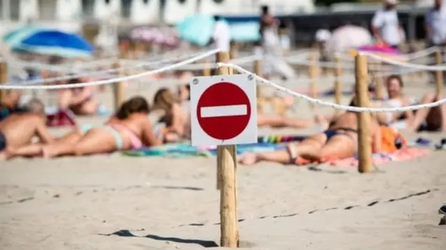 फ्रान्स, सनबाथ, टॉपलेस