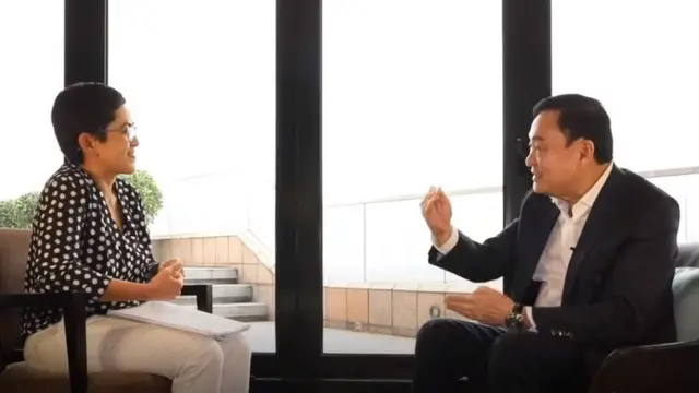 อิสสริยา พรายทองแย้ม และทักษิณ ชินวัตร