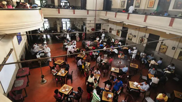 কলেজ স্ট্রীট কফি হাউস কলকাতায় মুক্তচিন্তার অন্যতম প্রধান কেন্দ্র