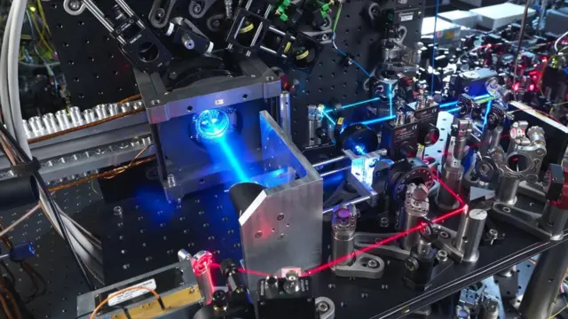 NPL radi na optičkim satovima zasnovanim na neutralnim atomima stroncijuma... uz pomoć lasera