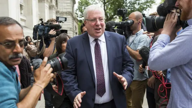 Patrick McLoughlin được bà Theresa May phong cho chức này hồi tháng 7/2016