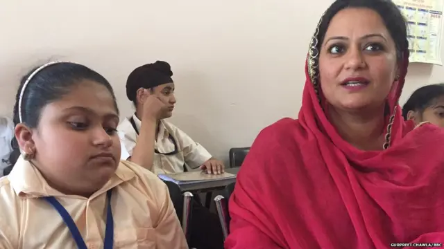 ਰਮਨਦੀਪ ਅਨੁਸਾਰ ਗੂੰਗੇ-ਬੋਲੇ ਬੱਚਿਆਂ ਦੀ ਪੜ੍ਹਾਈ ਨੂੰ ਸਮਾਜ ਵੱਲੋਂ ਅਹਿਮੀਅਤ ਨਹੀਂ ਦਿੱਤੀ ਜਾਂਦੀ