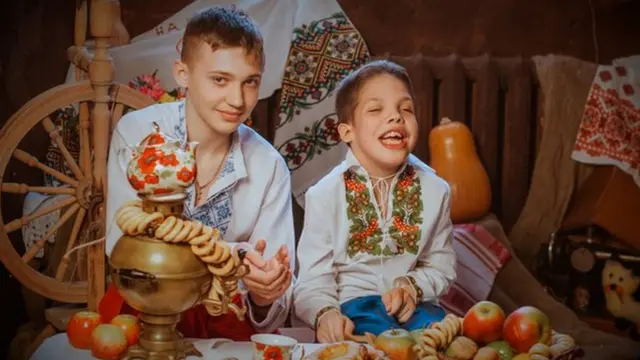 Володимир та Дмитро Комаренки