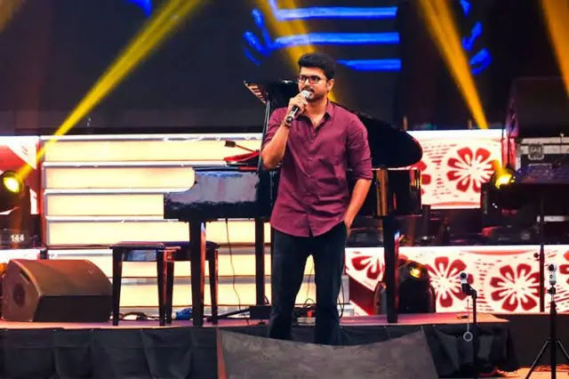 விஜய், தமிழ்நாடு, சினிமா, அரசியல்