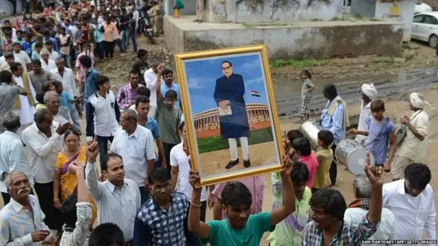 દલિત ઇતિહાસનો એપ્રિલ મહિનો, જાતિવાદ