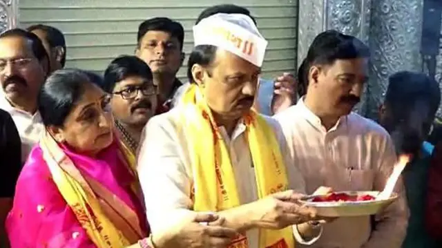 सुनेत्रा पवार-अजित पवार 