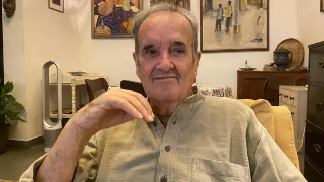 रामदत्त त्रिपाठी यांनी मार्क यांच्यासोबत शेवटचं काम 2013 मध्ये प्रयागराजमध्ये कुंभमेळ्याचं फील्ड रिपोर्टिंग करताना केलं होतं