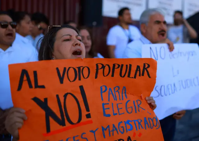 Protestas contra la reforma.