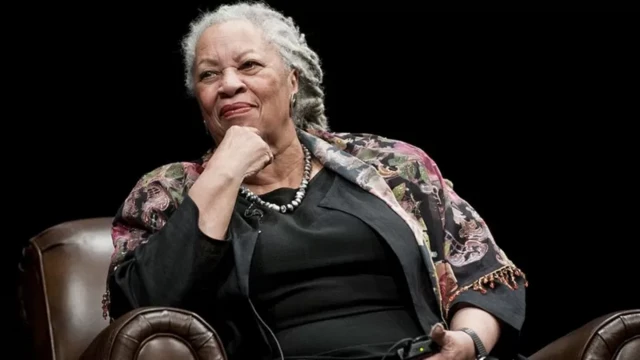 Foto da escritora e vencedora do Prêmio Nobel Toni Morrison