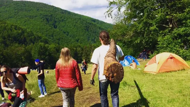 Фестивальні дні на галявині біля Шипота