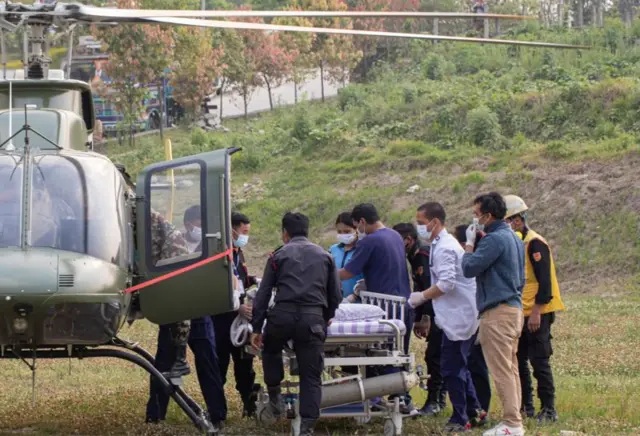 नेपालमा उद्धारका लागि पनि हेलिकप्टरको व्यापक प्रयोग हुने गरेको छ
