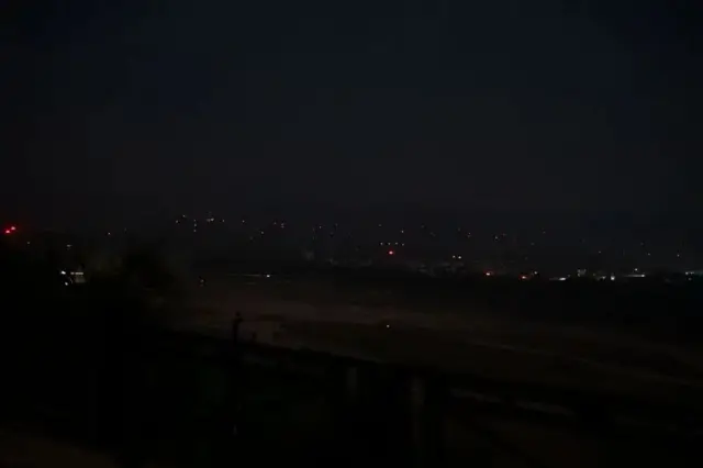 ভারত শাসিত কাশ্মীরে রাত থেকেই ব্ল্যাক আউট চলছে