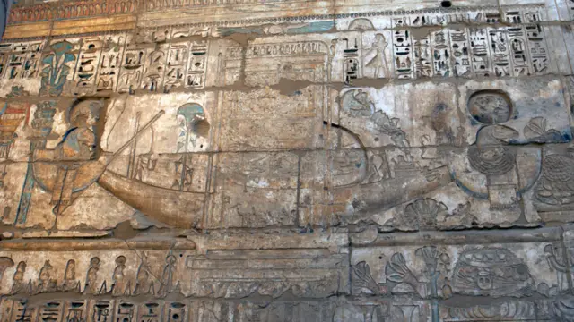 Dibujo de una barcaza sagrada