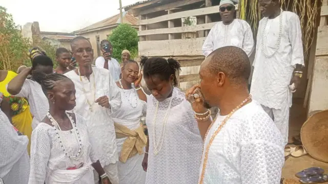 Aworan ibi eto ọdun Ọmọ Ibara