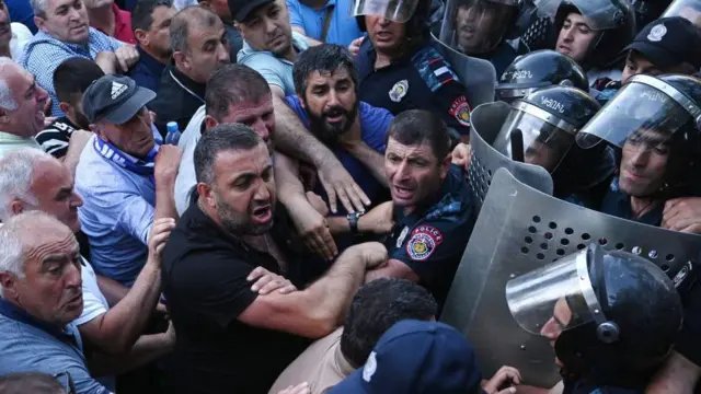 تظاهرات ارمنستان