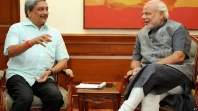 मनोहर पर्रीकर आणि नरेंद्र मोदी