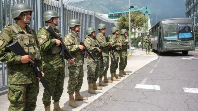 ஈக்வடார் நாட்டின் அவசர நிலை பிரகடனத்திற்கு காரணமான ஃபிட்டோ