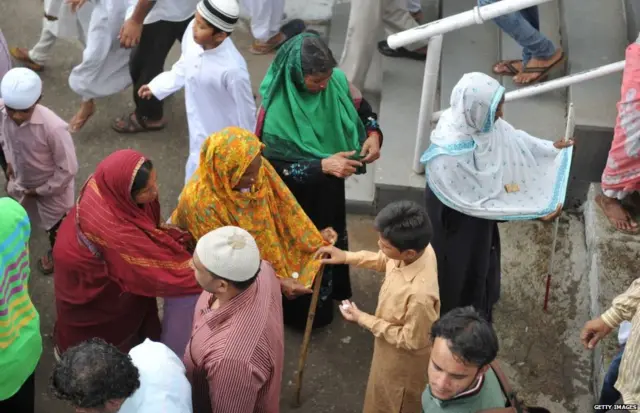 મુસ્લિમ સમાજના કેટલાંક લોકો