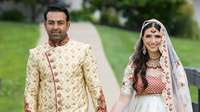शादी के जोड़े में सफ़ी रऊफ़ और सैमी कैनॉल्ड