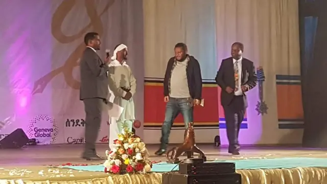 አለማየሁ ገላጋይ "በፍቅር ስም" በተሰኘ መጽሀፉ ተሸልሟል