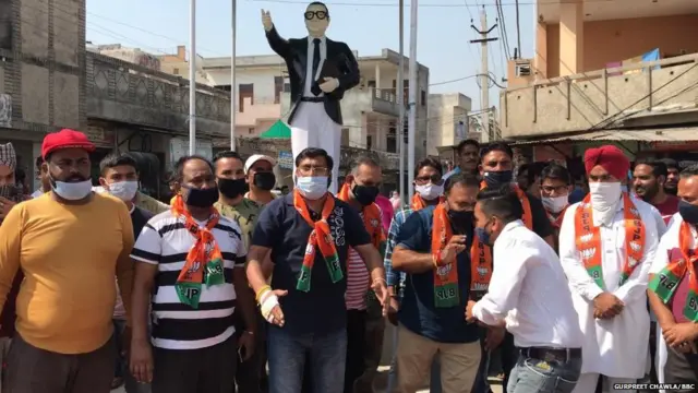 ਪ੍ਰਦਰਸ਼ਨ