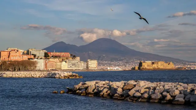 Monte Vesúvio ao fundo