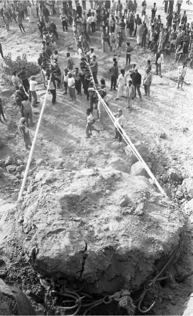 பாபர் மசூதி இடிந்த கதை குறித்து தெரியுமா?