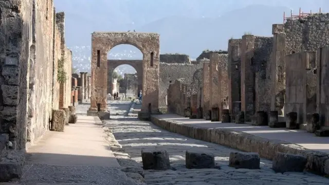 龐貝古城內的街道