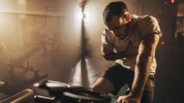 तरुणांमध्ये हृदयविकाराचा धोका का वाढतो आहे? काय काळजी घ्यायची? वाचा