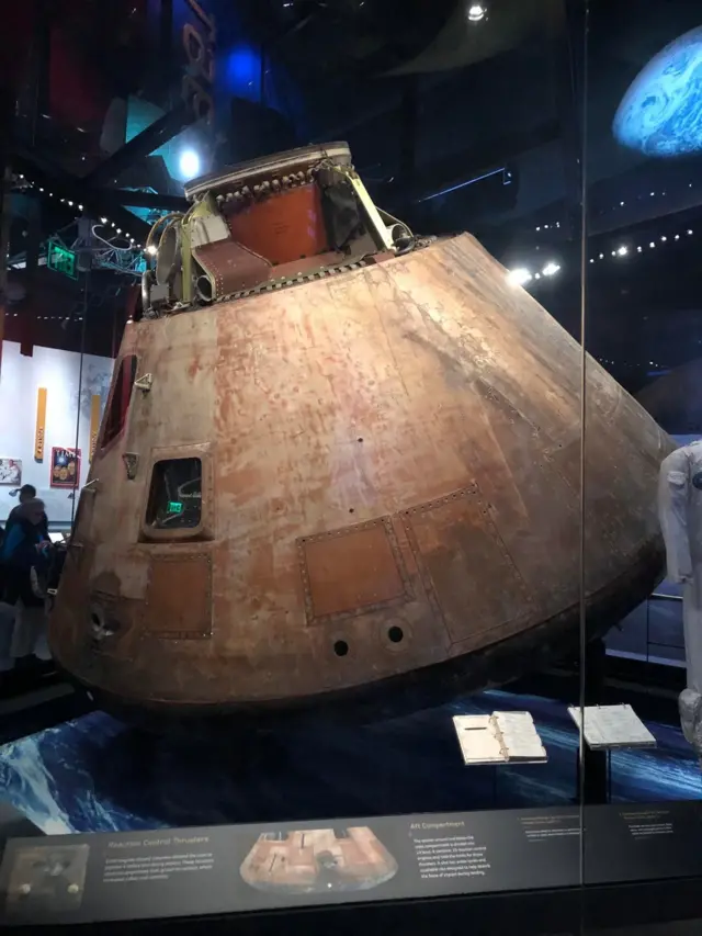 „Kolumbija” je bila komandni modul misije „Apolo 11”, koji je služio kao glavni životni prostor za astronaute Nila Armstronga, Baza Oldrina i Majkla Kolinsa 