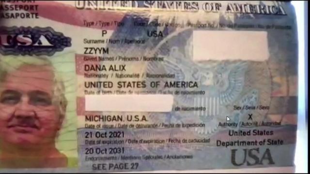 Паспорт, выданный на имя небинарного человека по имени Дана Ззым
