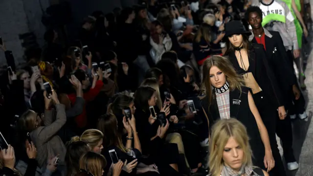 Линия Versus от модного дома Versace