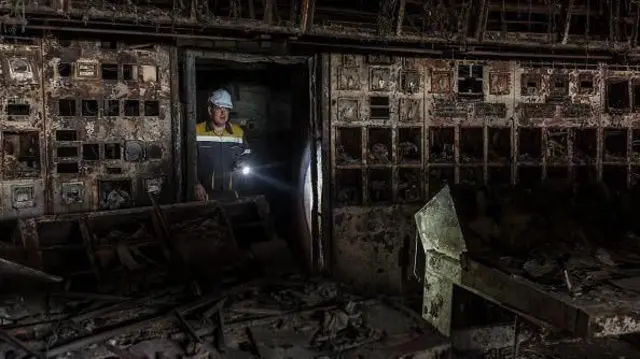 У березні-квітні Росія завдала декілька потужних ракетних ударів по об'єктах енергогенерації в Україні. Деякі з них були зруйновані вщент