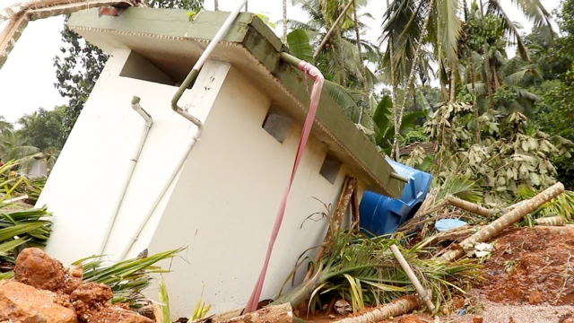 இடிந்த வீடு