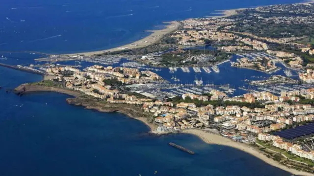 Vista da cidade francesasites prognosticos de futebolAgde