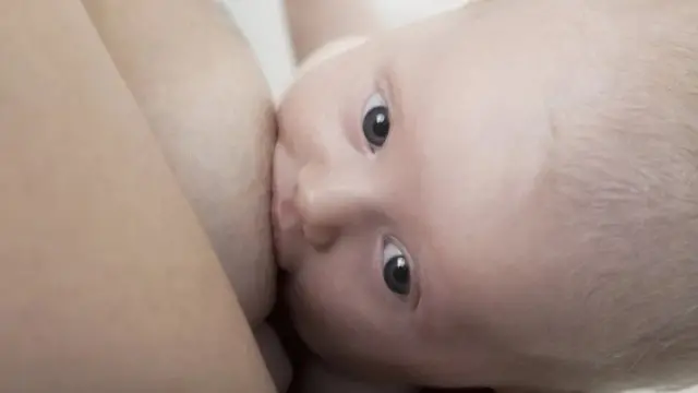 Naasnuujinta Hooyada 