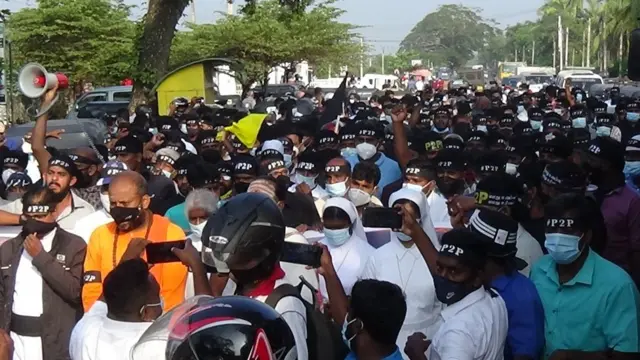 போராட்டம்