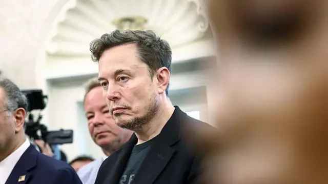 Elon Musk, Beyaz Saray'daki görevinden ayrılacağını açıkladı - BBC News  Türkçe