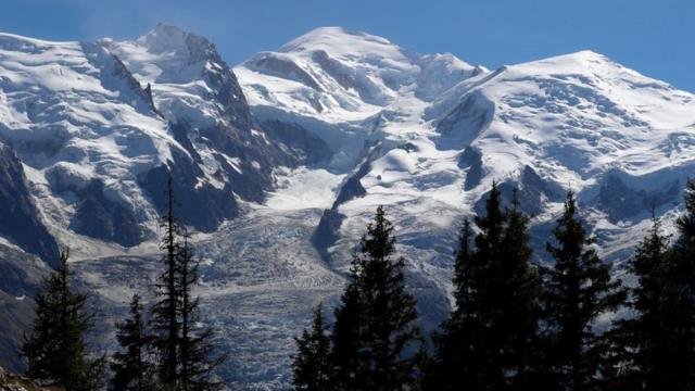 French climber handed Mont Blanc gems after 2013 find