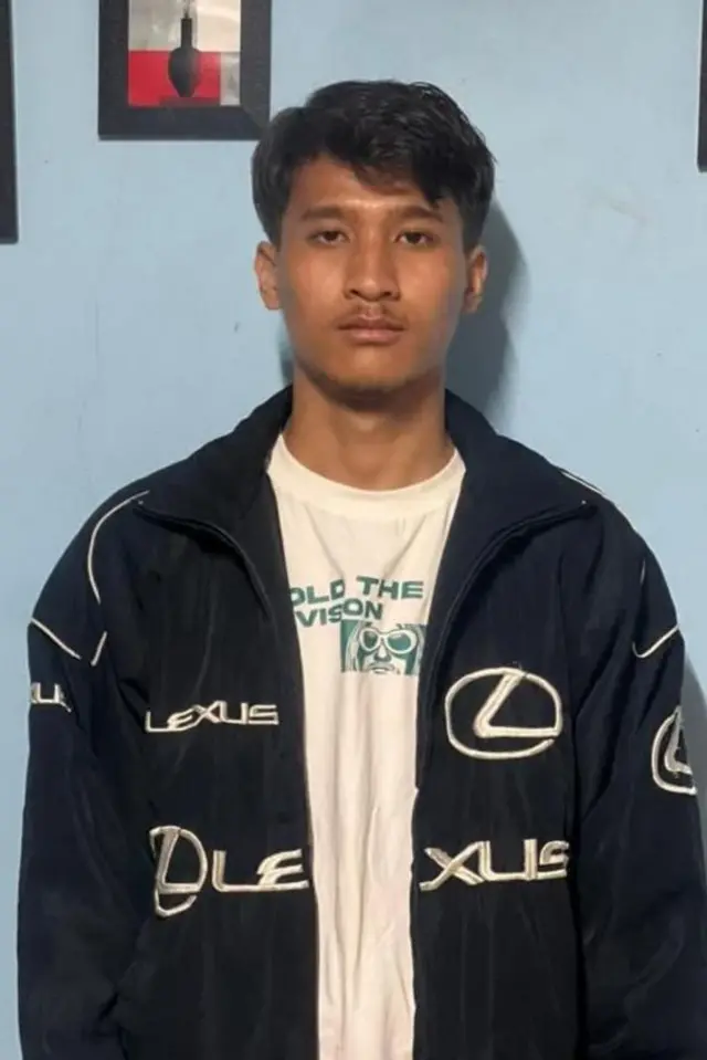 દેહરાદૂનમાં ત્રિપુરાના યુવકની હત્યા, એંજલ ચકમાની હત્યા કેસ, માઇકલ ચકમાએ જણાવ્યું, દેહરાદૂન પોલીસની કાર્યવાહી ઉપર સવાલ, અનુસૂચિત જાતિ આયોગની નોટિસ, નેપળાના આરોપીની ભૂમિકા, પૂર્વોત્તરનાં લોકો ચિંકી, ચાઇનિઝ, ચિંકુ અને મિંકી જેવા શબ્દો, બીબીસી ગુજરાતી