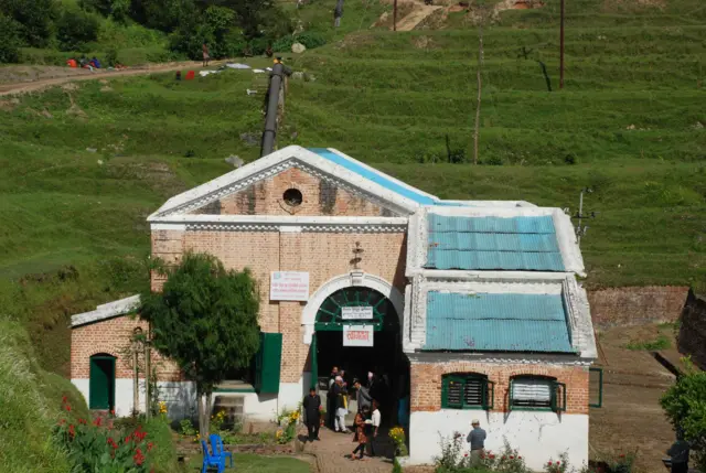 फर्पिङ् जलविद्युत् आयोजनाको भवन