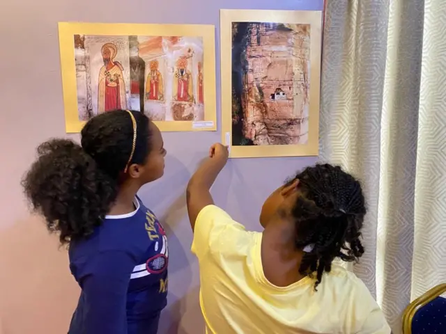 ኣብቲ ምርኢት ዝቐረበ ስእሊ