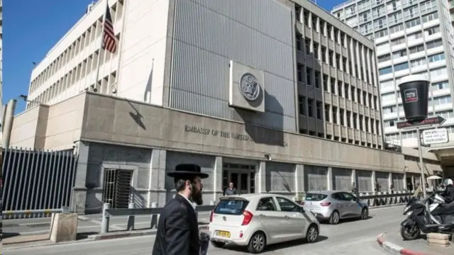 Президент Трамп Израилге колдоо көрсөтүп, АКШнын элчилигин Тель-Авив шаарынан Иерусалимге көчүрөм деп убада кылган