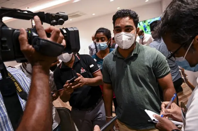 ජනමාධ්‍යවේදීන් ලියාපදිංචි කිරීම කළ යුත්තේ කවුද යන මාතෘකාව සාකච්ජාවට බඳුන් විය යුතු බව දිල්රුක්ෂි හඳුන්නෙත්ති පෙන්වා දෙයි.