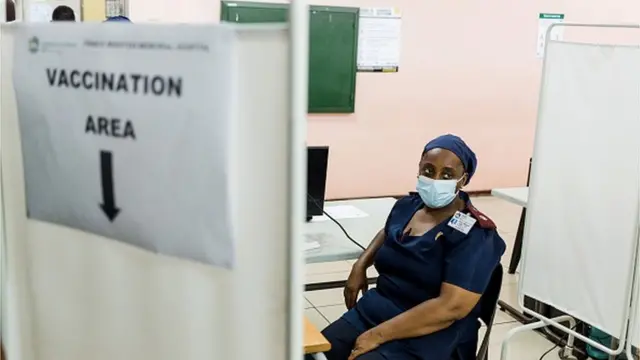 Південна Африка, вакцинація